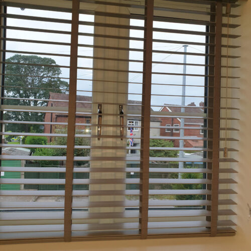 5bwindow1